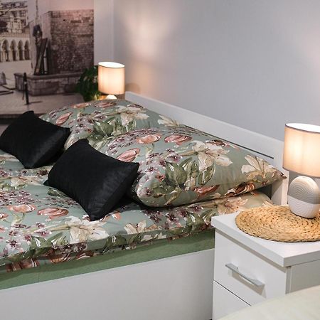 Old Town Wawel II Premium Apartments 크라쿠프 외부 사진